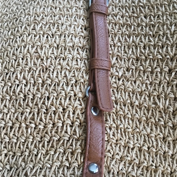 Stylish Tan Woven Tote Bag - Picture 5 of 8